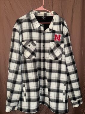 Colosseum Black & White Plaid Huskers Shirt Jacket.